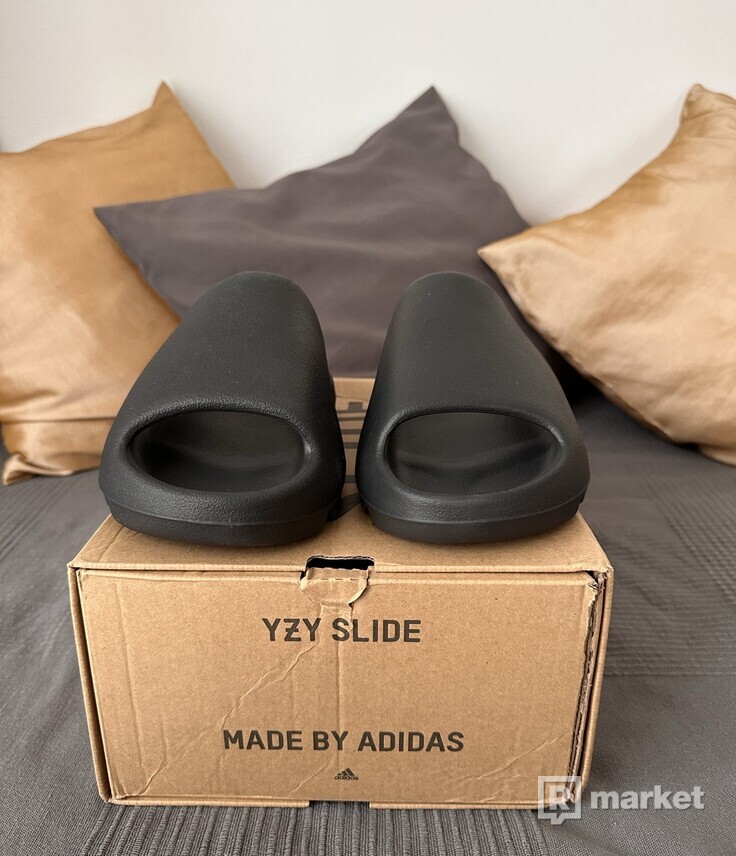 Adidas yeezy slide onyx