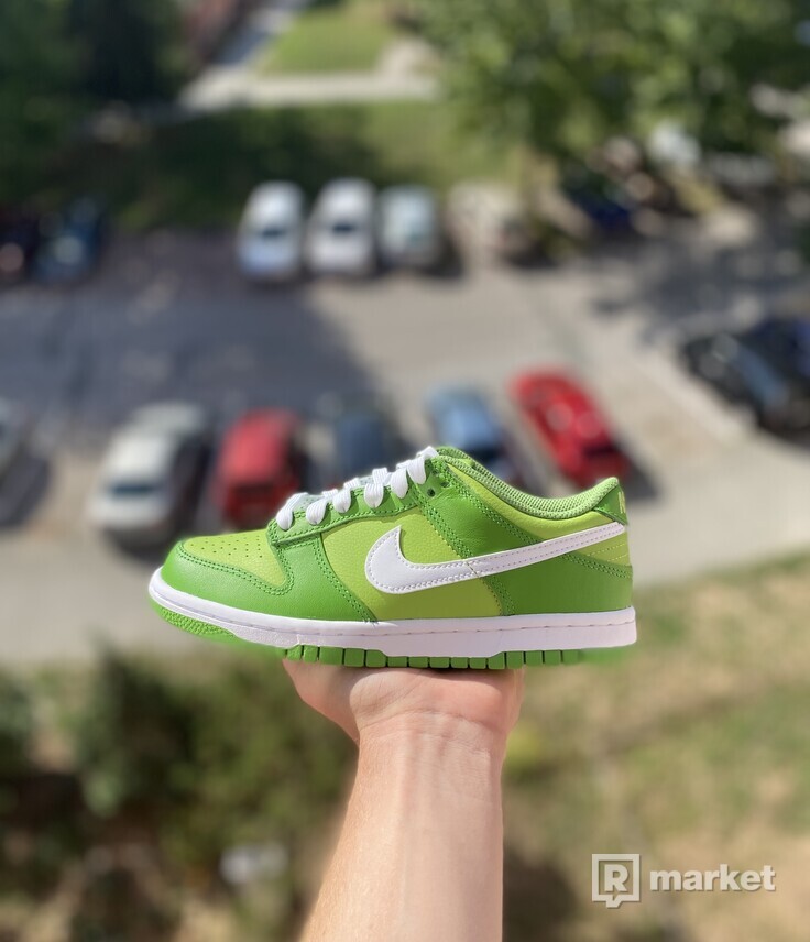 Nike dunk low chlorophyll gs