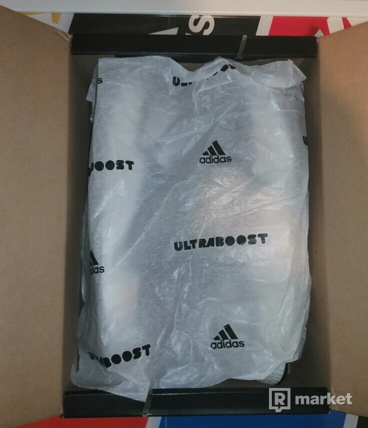 Adidas UltraBoost 19